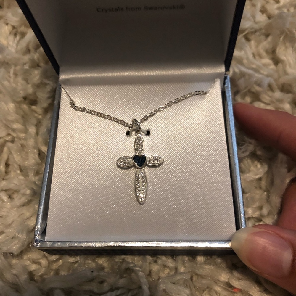 Beautiful necklace with Swarovski crystals!